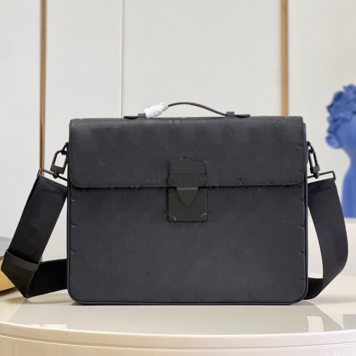 men Bags Designer Brand Totes Briefcases LOCK BRIEFCASE Briefcase Men Woman handbag Real Leather Shoulder
men Bags Designer Brand Totes Briefcases LOCK BRIEFCASE Briefcase Men Woman handbag Real Leather Shoulder