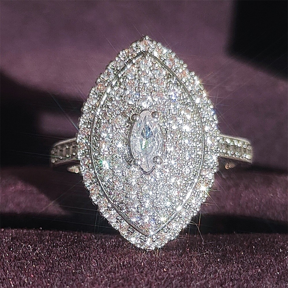 Choucong Brand New Wedding Rings Luxury Jewelry 925 Sterling Silver Marquise Cut White Topaz CZ Diamond Party Eternity Women Engagement Bridal Ring Fo