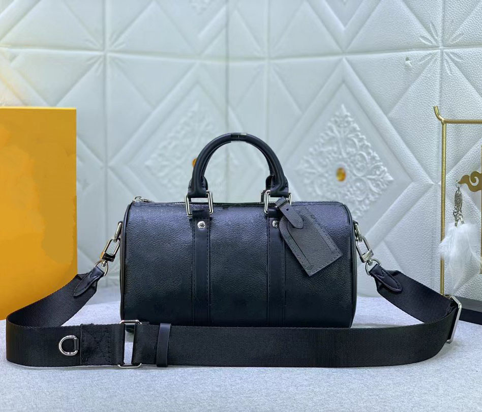 New top famous designer women's bag, single shoulder, portable diagonal portable travel bag 46271