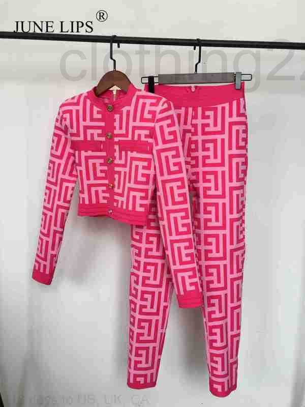June lips tide brand high quality 2022 ladies pink red jacquard bandage upper suit long elegant jacket pants designer wholesale, Black
June lips tide brand high quality 2022 ladies pink red jacquard bandage upper suit long elegant jacket pants designer wholesale, Black