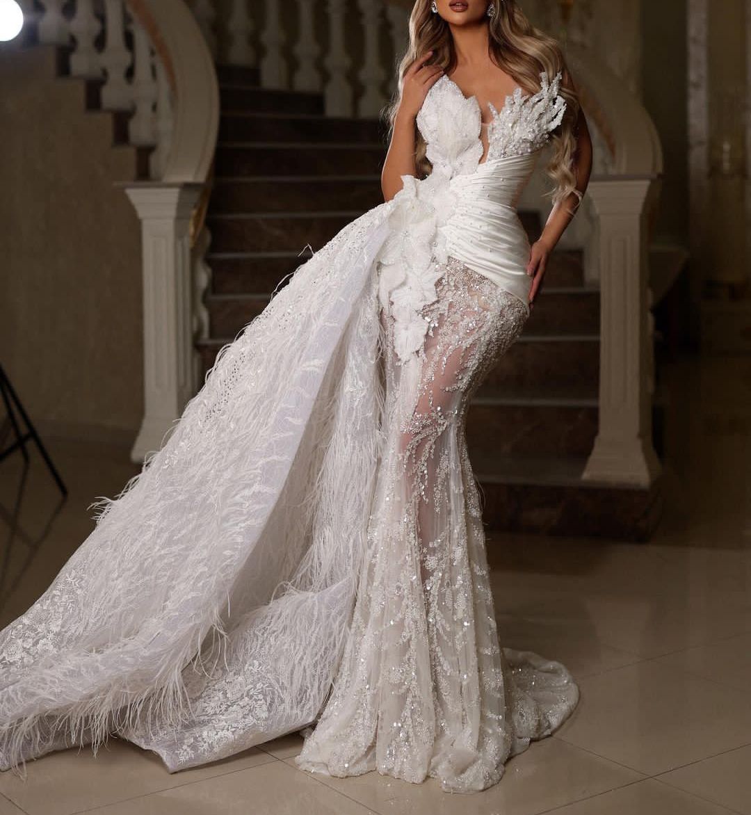 Exquisite Mermaid Wedding Dresses Sleeveless V Neck 3D Lace Beaded Pearls Sequins Appliques Formal Dresses Feather Bridal Gowns Plus Size Vestido de n
