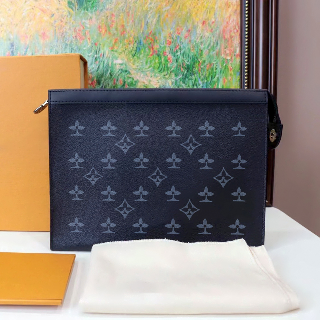 Famous wash vanity Luxury Evening Bag fashion original Genuine leather pochette Women men tote POCHETTE VOYAGE Shoulder Clutch city crossbody Designer wallet bags, Pool series cream
Famous wash vanity Luxury Evening Bag fashion original Genuine leather pochette Women men tote POCHETTE VOYAGE Shoulder Clutch city crossbody Designer wallet bags, Pool series cream