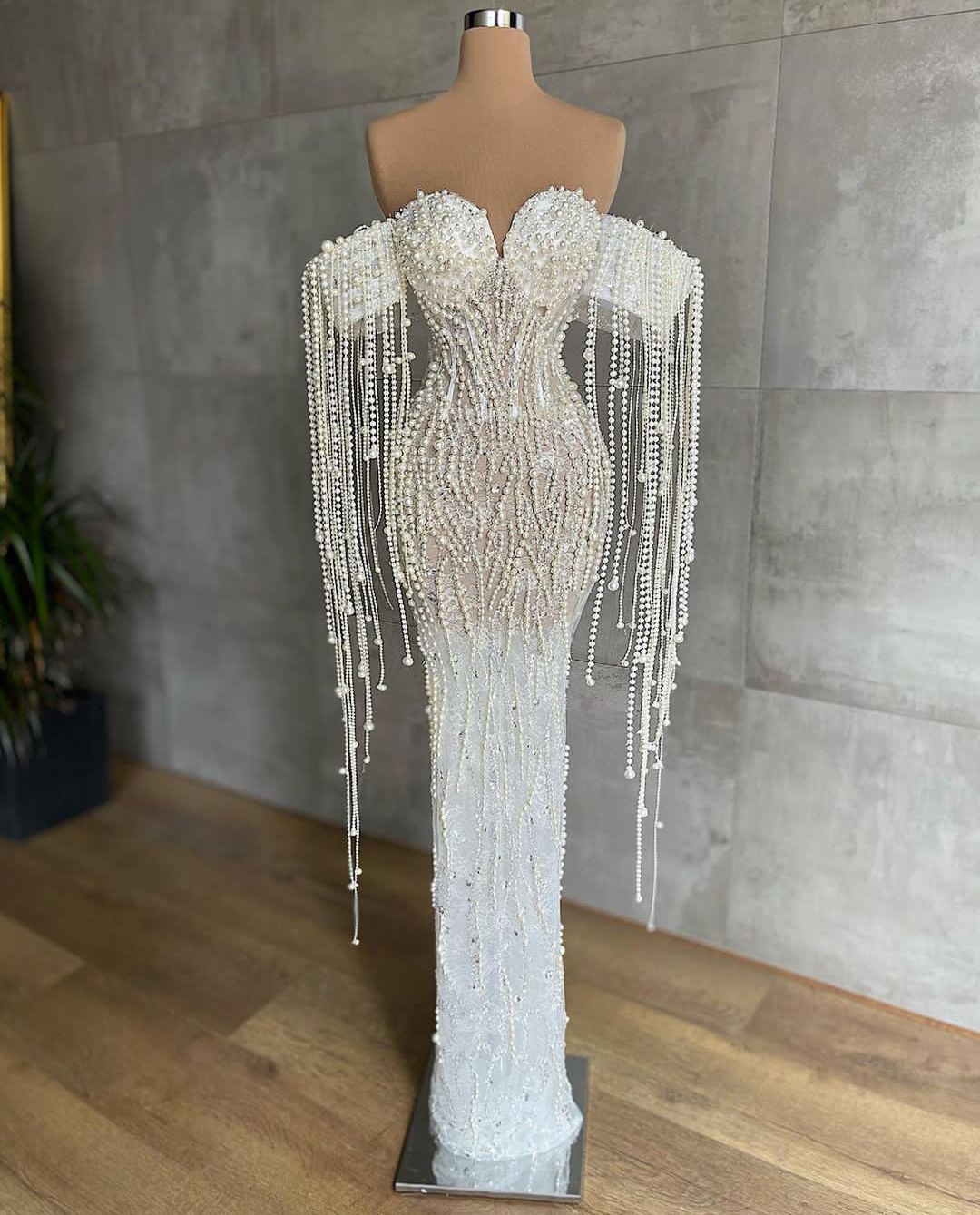 Luxury Prom Dresses Sleeveless V Neck Off Shoulder Appliques Sequins Beaded Pearls Tassel Floor Length Celebrity Formal Evening Dresses Plus Size Cust