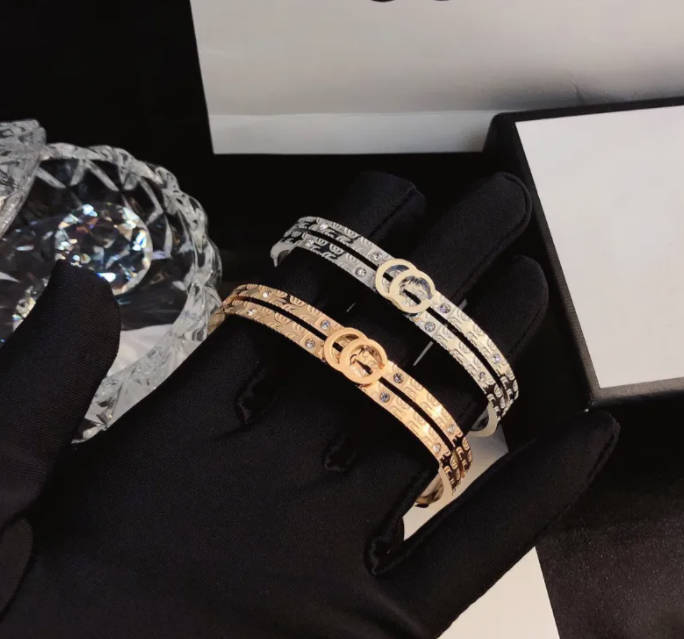 Designer Bracelet Bangle Charm bracelet Luxury Bracelets Women Letter Jewelry Plated Stainless steel 18K Gold Wristband Cuff Fashion Party Accessories 11
Designer Bracelet Bangle Charm bracelet Luxury Bracelets Women Letter Jewelry Plated Stainless steel 18K Gold Wristband Cuff Fashion Party Accessories 11