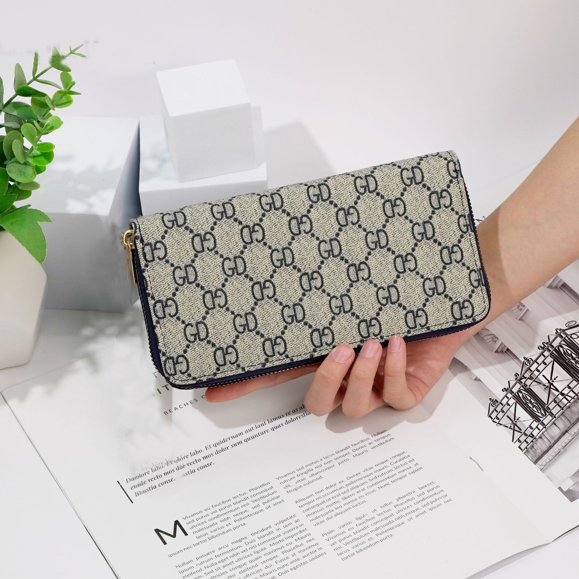 Designer Wallet Men animal Short Wallets Leather Wallets Women Long Style Purse card Holders with gift box, Khaki
Designer Wallet Men animal Short Wallets Leather Wallets Women Long Style Purse card Holders with gift box, Khaki