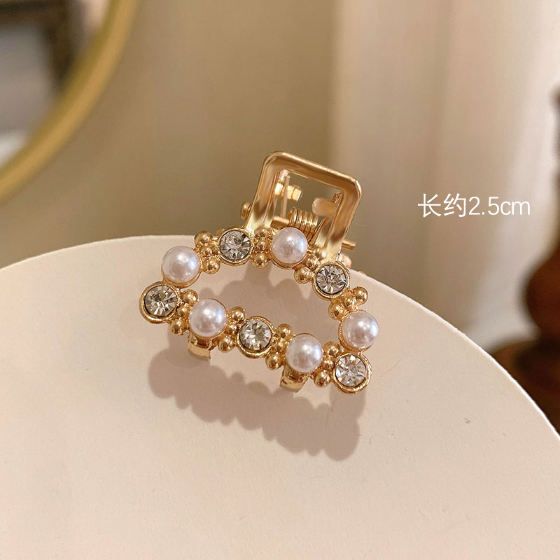 Geometric Alloy Mini Pearl Ribbon Hair Claw Crab Clip for Women Girls Gold Hollow Small Hairs Clips Shark Fashion Hair Accessories 1339