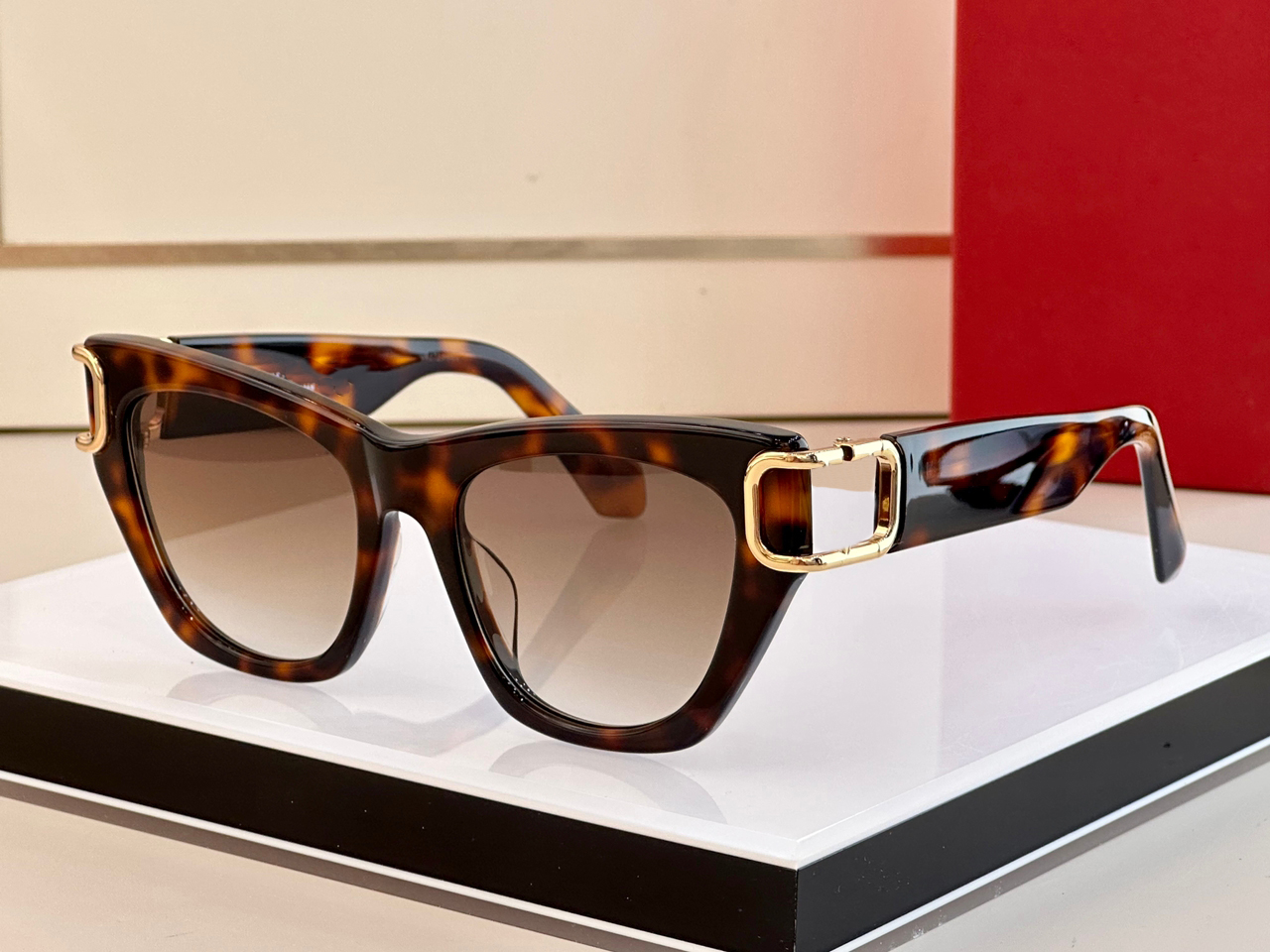 Sunglasses For Women Men Summer 198 Cat Eye Style Anti-Ultraviolet Retro Plate Square Full Frame Glasses Random Box 198B