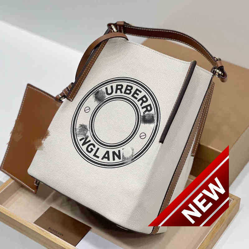 Burbrerys Crossbody Handbags Bags Burbrery Onthego tote Luxuries designers women bag Purses Totes designer woman handbag Shoulder wallet Paris Plaid GQP2, Sky blue
Burbrerys Crossbody Handbags Bags Burbrery Onthego tote Luxuries designers women bag Purses Totes designer woman handbag Shoulder wallet Paris Plaid GQP2, Sky blue