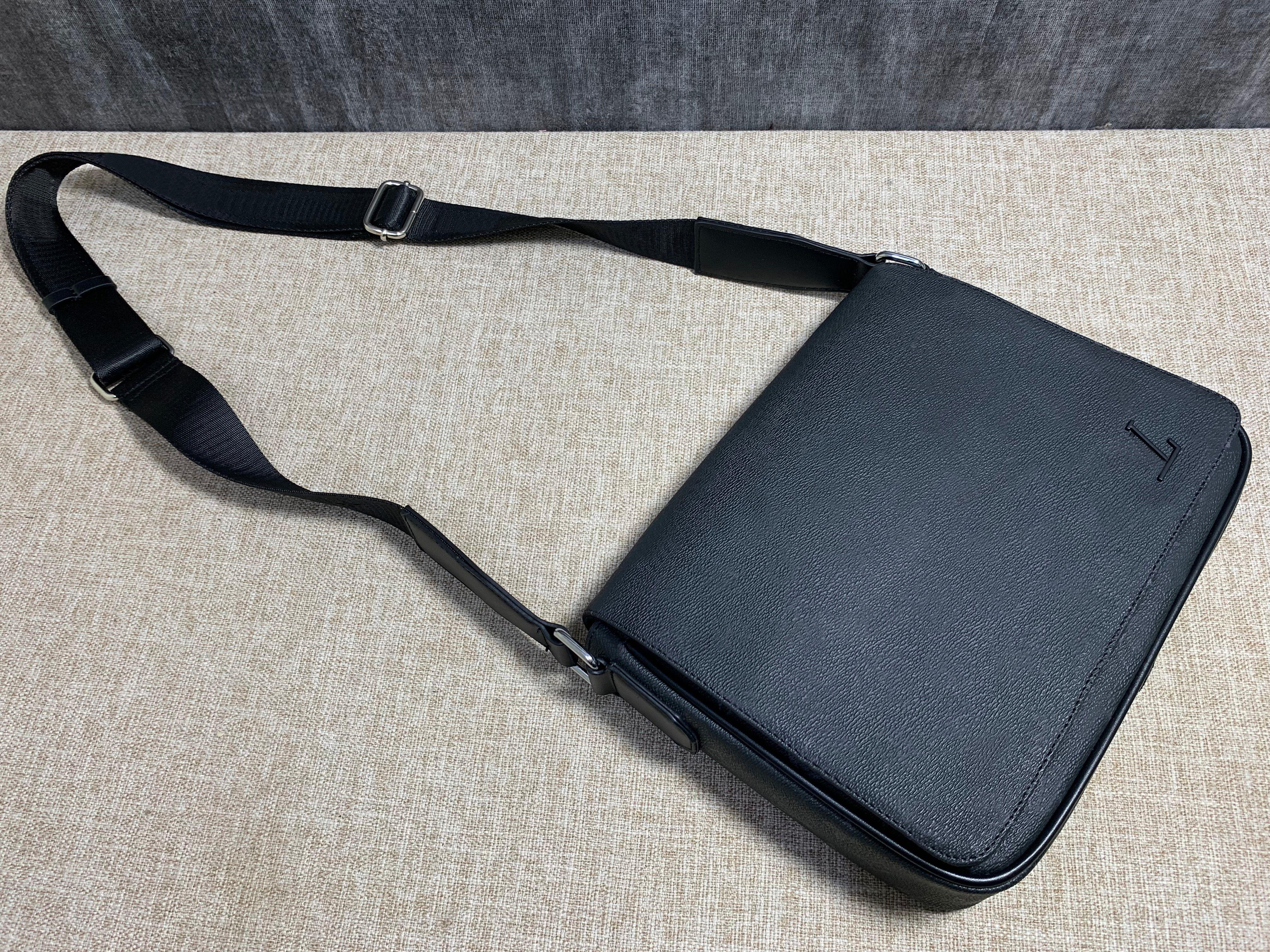 Shoulder Bags bag new Classic fashion men messenger bags cross body school bookbag should 41213 with dust item man handbag handbags