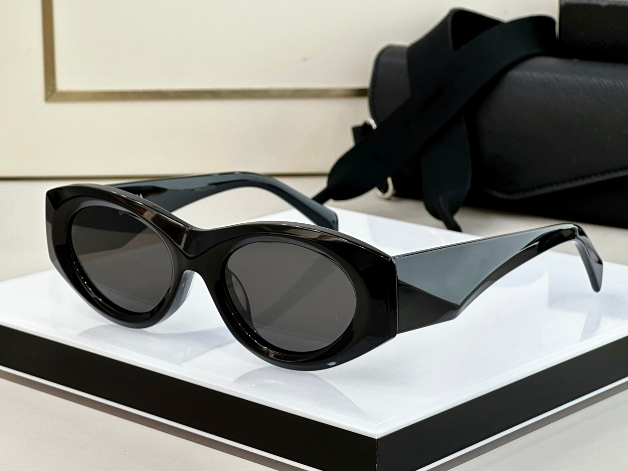 Sunglasses For Men and Women Summer 20Z Style Anti-Ultraviolet Retro Plate Full Frame Fashion Glasses Random Box
Sunglasses For Men and Women Summer 20Z Style Anti-Ultraviolet Retro Plate Full Frame Fashion Glasses Random Box