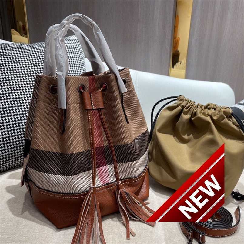 Burbrerys Crossbody Handbags Bags Burbrery Onthego tote Luxuries designers women bag Purses Totes designer woman handbag Shoulder wallet Paris Plaid 9C4Q, No bag
Burbrerys Crossbody Handbags Bags Burbrery Onthego tote Luxuries designers women bag Purses Totes designer woman handbag Shoulder wallet Paris Plaid 9C4Q, No bag