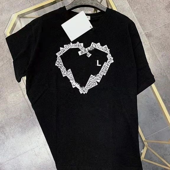 hirt T-shirts Women Tshirt Summer Tee Cotton Fashion Letter Printing Short Sleeve Lady Tees Luxurys Casual Clothes Tops Clothing -5XL DAY7
hirt T-shirts Women Tshirt Summer Tee Cotton Fashion Letter Printing Short Sleeve Lady Tees Luxurys Casual Clothes Tops Clothing -5XL DAY7