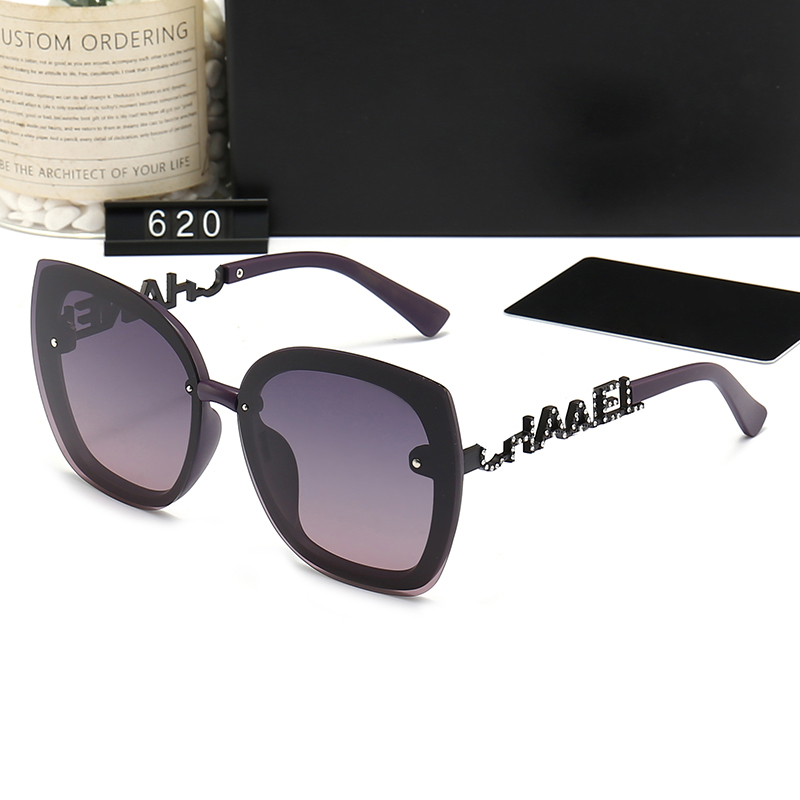 Designer Sunglasses For Women and Men Fashion Model Special UV 400 Protection Letter Leg Double Beam Frame Outdoor Brands Design Alloy
Designer Sunglasses For Women and Men Fashion Model Special UV 400 Protection Letter Leg Double Beam Frame Outdoor Brands Design Alloy