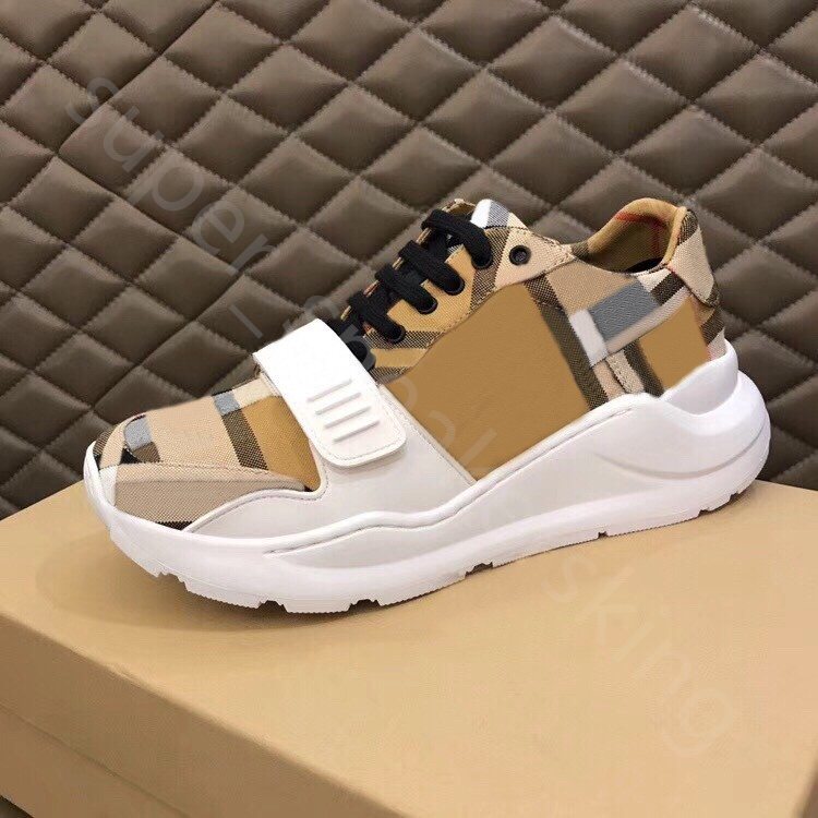 2023 Designer Sneakers Striped Casual Shoes Men Vintage Sneaker Platform Trainer Season Shades Flats Trainers Brand Classic Outdoor Shoe size 38-45
2023 Designer Sneakers Striped Casual Shoes Men Vintage Sneaker Platform Trainer Season Shades Flats Trainers Brand Classic Outdoor Shoe size 38-45