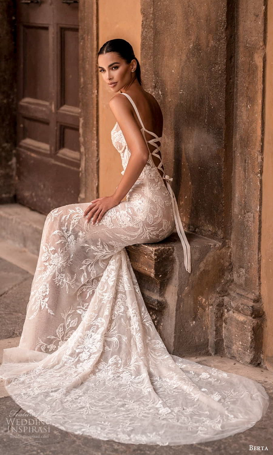 Gorgeous Lace Mermaid Wedding Dresses With Wrap Lace-Up Back Appliqued Bridal Gown Boho Country Sweep Train Vestido De Novia