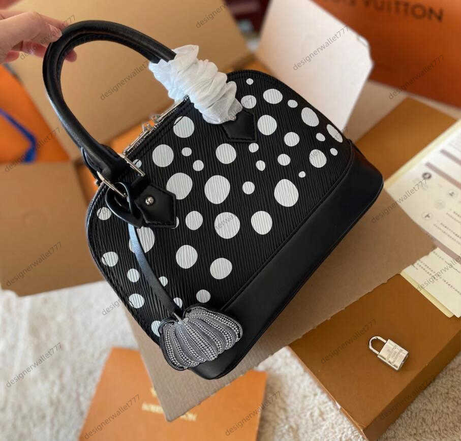 Top quality Alma BB shell bag luxury designer bags women Shoulder cross body purses Messenger Retiro Handbag With Key Lock Strap Crossbody bag handbags designers, B5
Top quality Alma BB shell bag luxury designer bags women Shoulder cross body purses Messenger Retiro Handbag With Key Lock Strap Crossbody bag handbags designers, B5