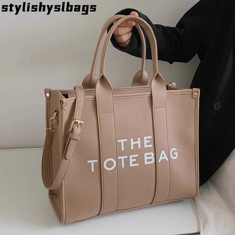 Totes Luxury Designer Bag Tote Women Handbags Letter Shoulder Bags 2022 Brands Soft PU Shopper Purses Crossbody Bags for Women Clutch 011723H, Green s
Totes Luxury Designer Bag Tote Women Handbags Letter Shoulder Bags 2022 Brands Soft PU Shopper Purses Crossbody Bags for Women Clutch 011723H, Green s