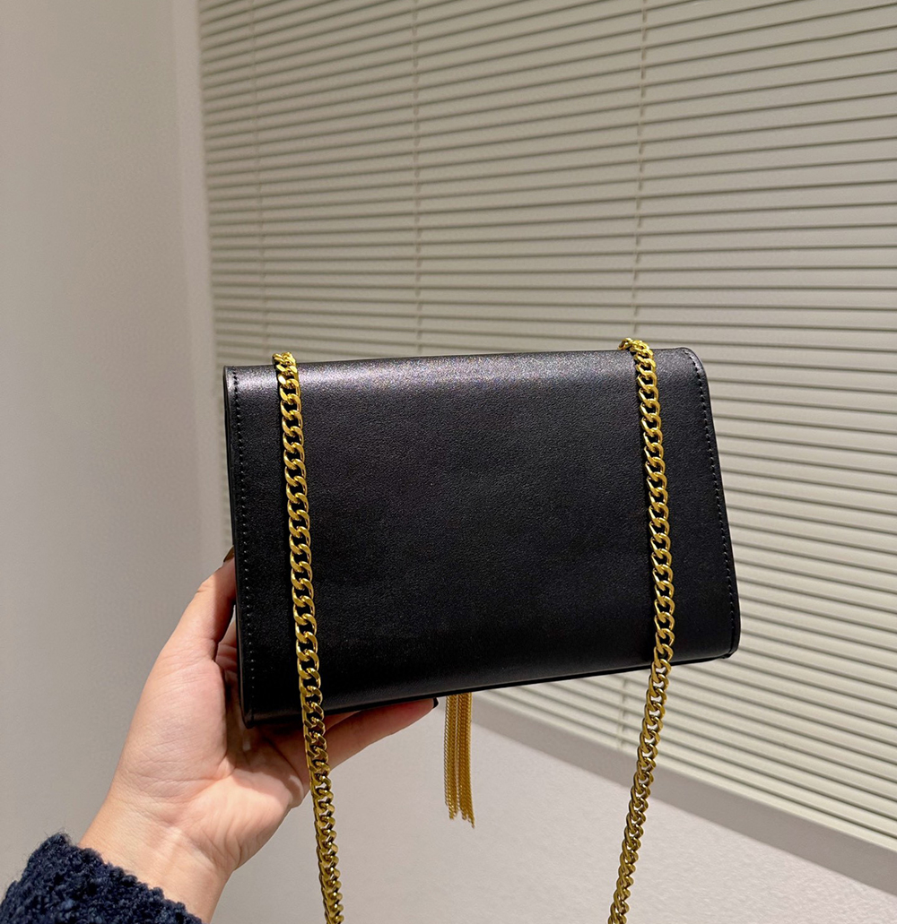 Designer Shoulder Bags Leather Handbag Lady Embossing Totes Bag Womens Crossbody Evening Purse Casual Wallets, Shoulder bags 2 
Designer Shoulder Bags Leather Handbag Lady Embossing Totes Bag Womens Crossbody Evening Purse Casual Wallets, Shoulder bags 2