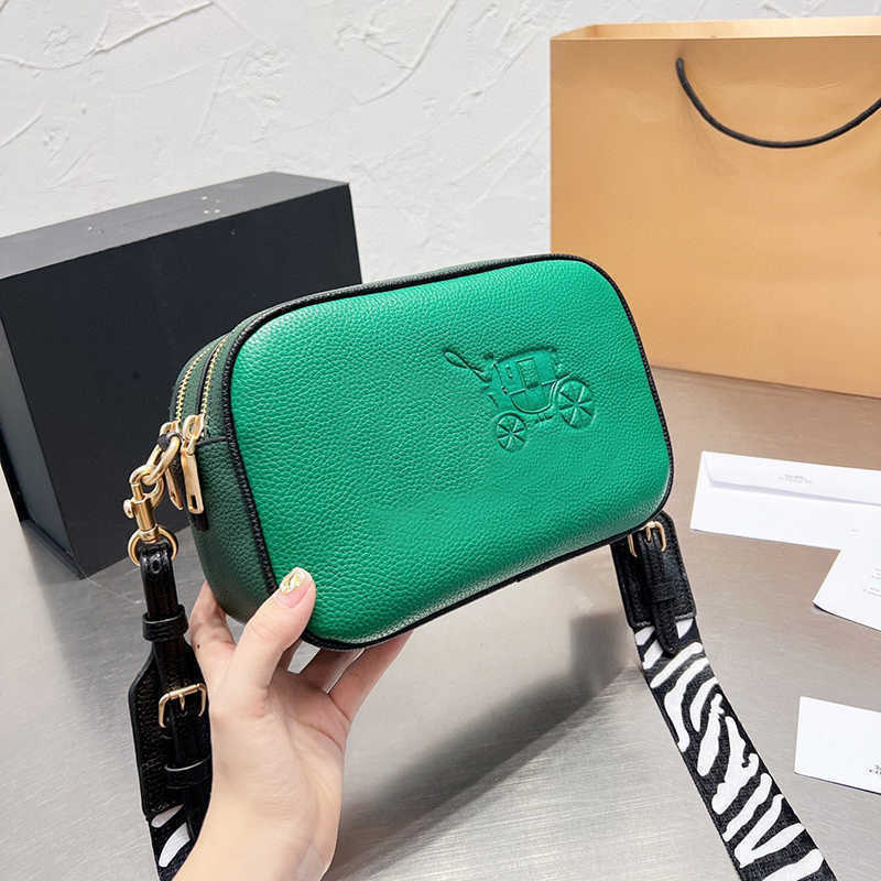 Shoulder Bags Coabag Snapshot Crossbody Bags Luxurys Tote Bag Leather Designer Bag Women Purse Handbag Lady Fashion Designers Purse Wallet, C100-1
Shoulder Bags Coabag Snapshot Crossbody Bags Luxurys Tote Bag Leather Designer Bag Women Purse Handbag Lady Fashion Designers Purse Wallet, C100-1