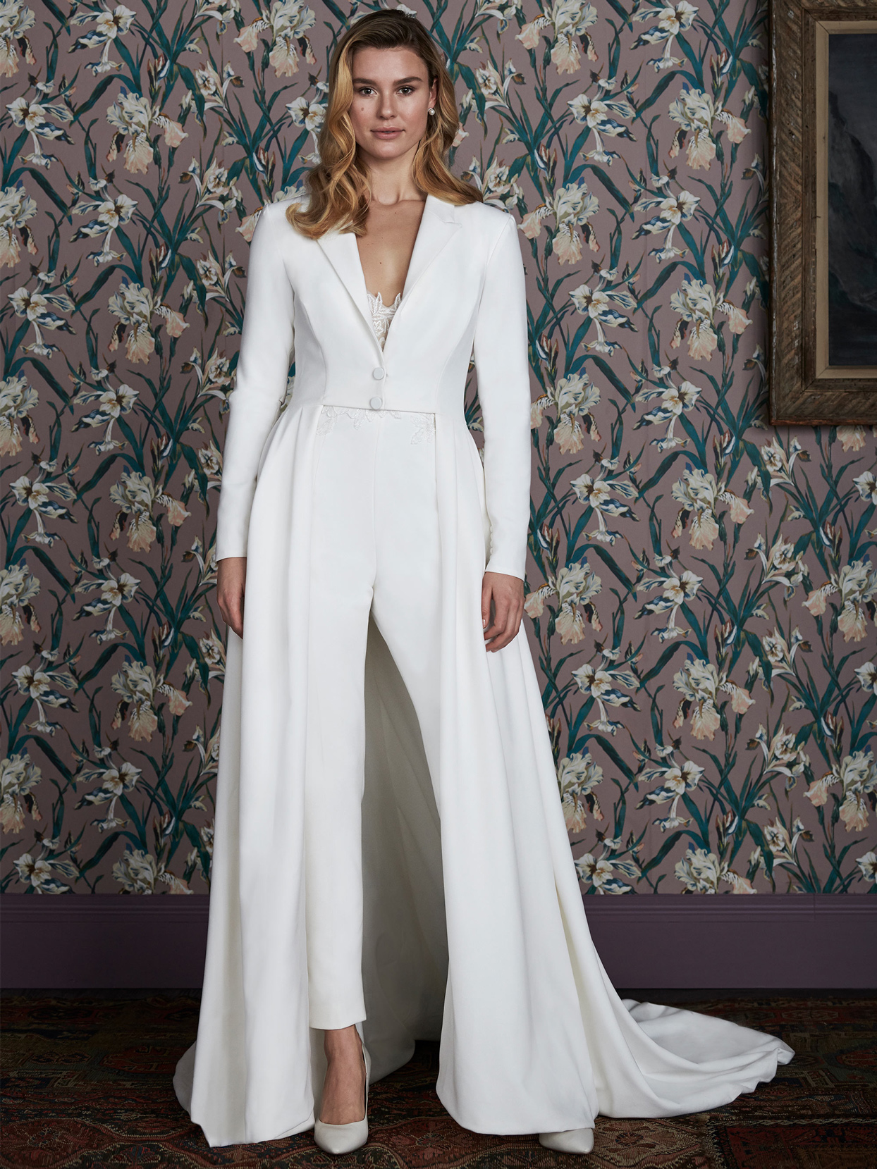 Simple A Line Wedding Dresses Long Sleeves Women Jumpsuits 2 Pieces V-Neck Pants Suit Bridal Gowns Elegant Ivory Satin Bride Outfits Elopement Vestido
