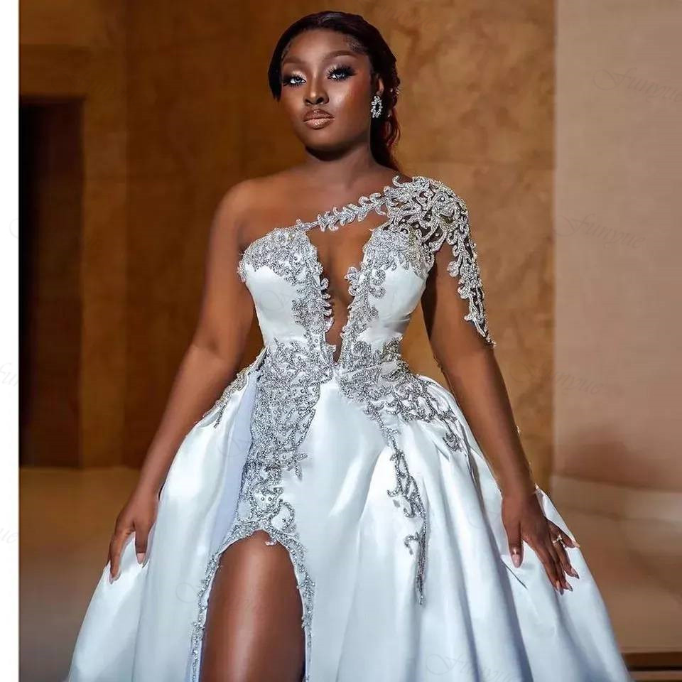 Luxury One Shoulder Satin A Line Wedding Dresses With Detachable Train Beading Lace Side High Slit Sexy Vestidos De Novia African Long Sleeve Bridal G