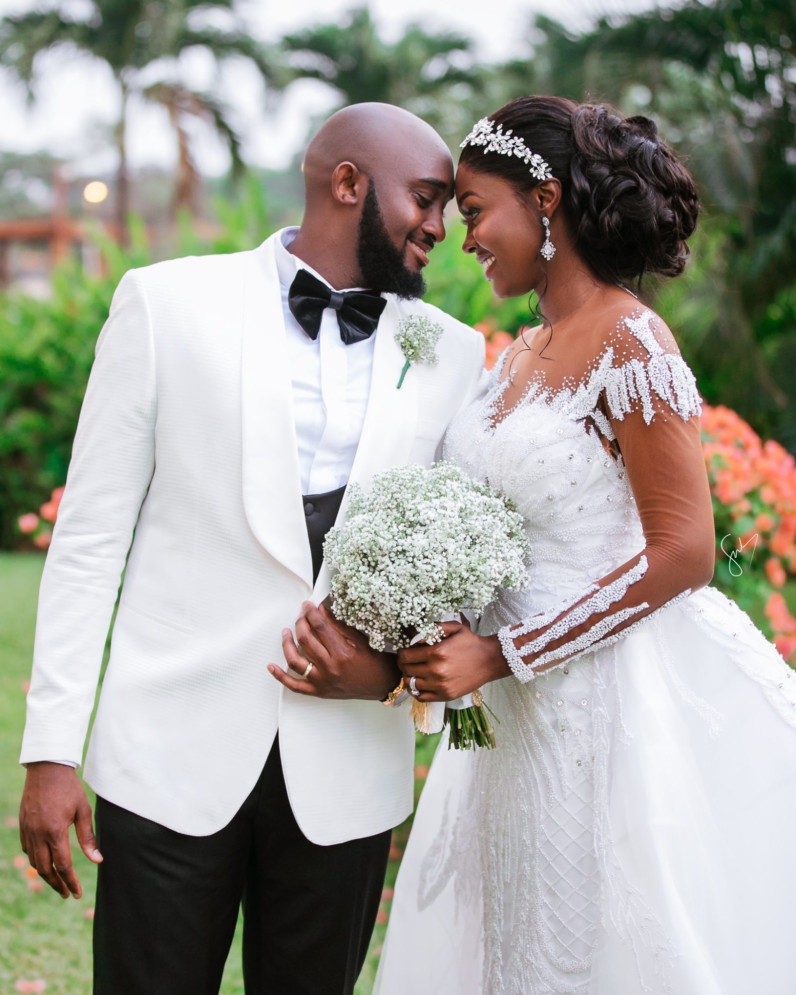 Modest Long Sleeve Ball Gown Wedding Dresses Bridal Gowns Sheer Jewel Neck Lace Appliqued Sequins Plus Size Robe De Mariee Custom Made Detachable Trai