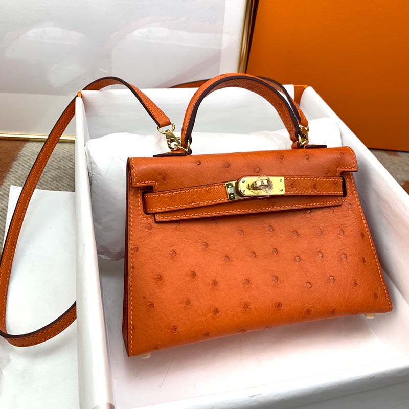 Luxury designer bags capacity women handbag leather shoulder bags fashion style quilted hangbags crossbody shoulder gold chain box accessories, Yellow
Luxury designer bags capacity women handbag leather shoulder bags fashion style quilted hangbags crossbody shoulder gold chain box accessories, Yellow