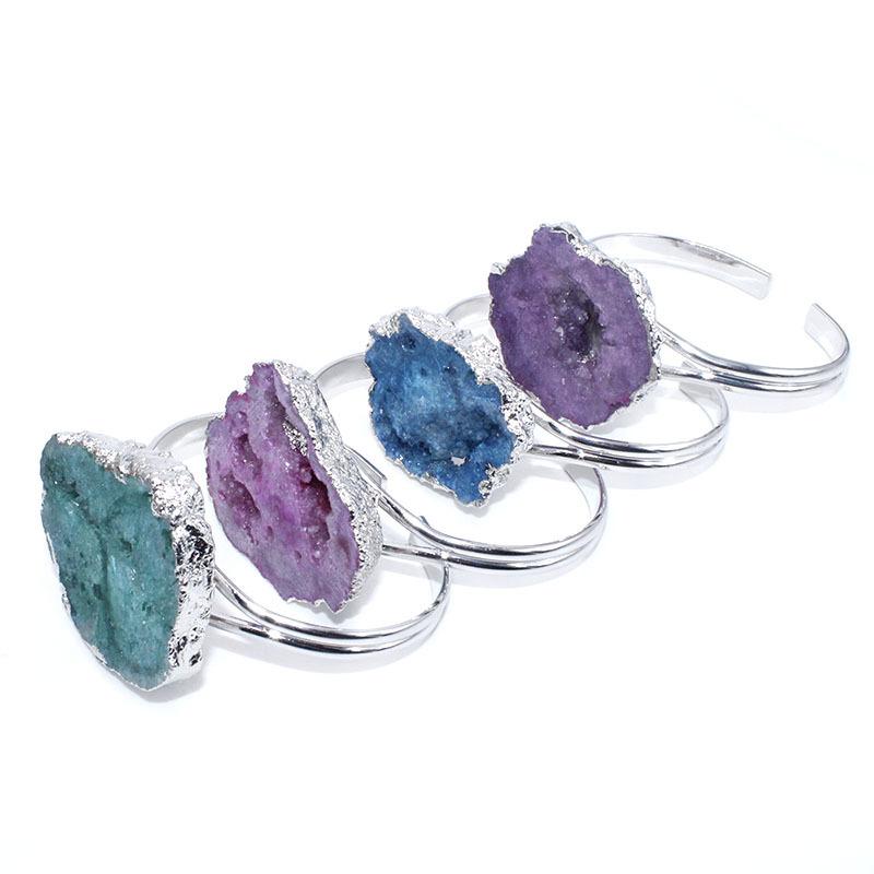 Bangle Genuine Quartz Geode Bracelet Natural Crystal Rough Stone Electroplating Silver Edge Cuff Charm Reiki Healing JewelryBangle BangleBan
Bangle Genuine Quartz Geode Bracelet Natural Crystal Rough Stone Electroplating Silver Edge Cuff Charm Reiki Healing JewelryBangle BangleBan