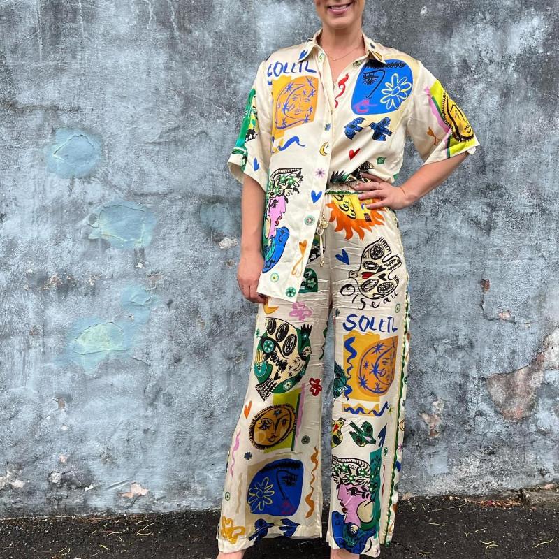 Women' Pants Women Retro Totems Print Silk Set Single Breasted Loose Casual Blouse Tops Elastic Waist Wide Leg, Top
Women' Pants Women Retro Totems Print Silk Set Single Breasted Loose Casual Blouse Tops Elastic Waist Wide Leg, Top