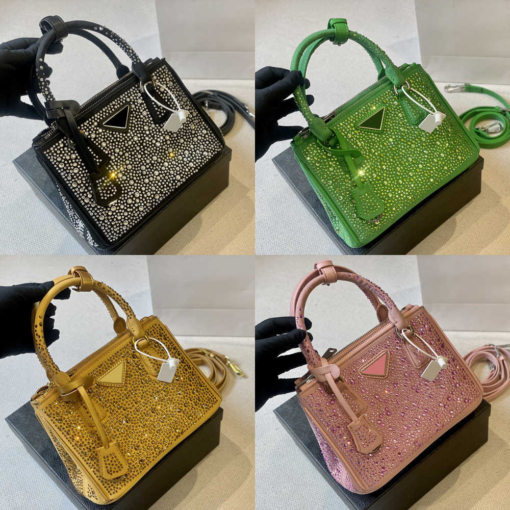 Shoulder Bags luxurys handbag bags designer women bag designers crossbody Bags womens Diamonds fashion all-match handbags 230116, Pdn03 23x16cm
Shoulder Bags luxurys handbag bags designer women bag designers crossbody Bags womens Diamonds fashion all-match handbags 230116, Pdn03 23x16cm