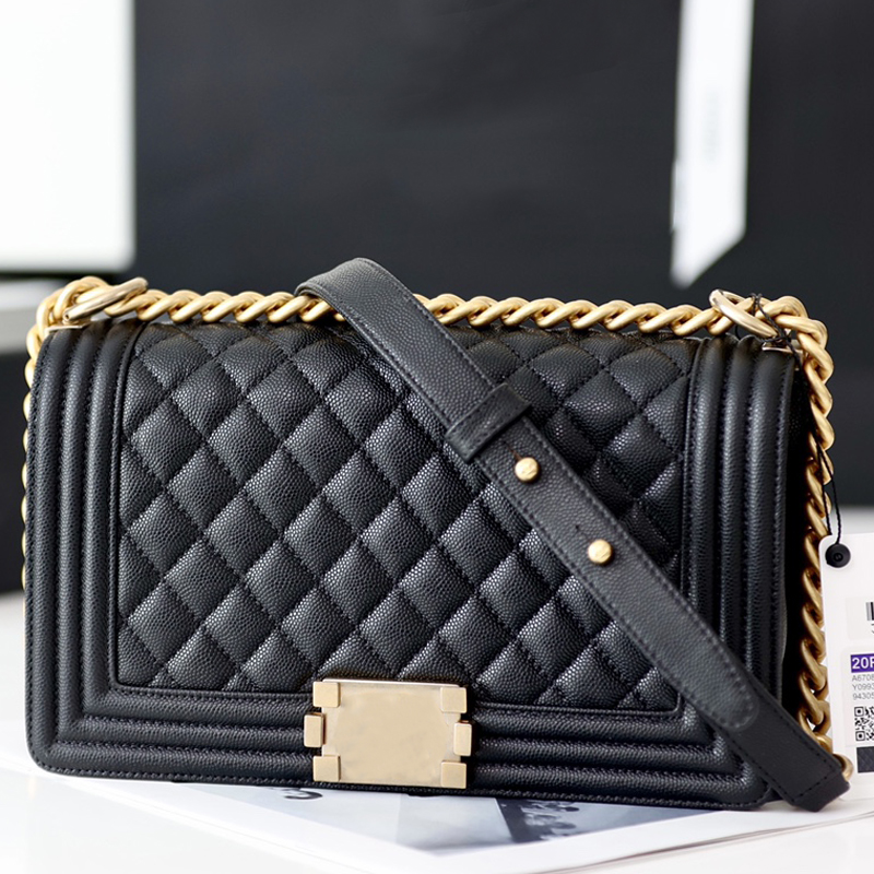 Tops quality luxury designers bags channel bag handbags Cosmetic Bag single shoulder bags fashionable style womens boutique bag box Womens handbag Factory store go, Black+silver buckle+box
Tops quality luxury designers bags channel bag handbags Cosmetic Bag single shoulder bags fashionable style womens boutique bag box Womens handbag Factory store go, Black+silver buckle+box