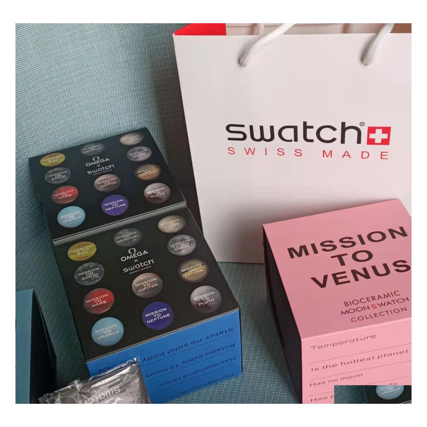 Watch Boxes Cases For Moonswatch Luxury Designer Box Paper Bags Certificate Original Woman Mens Watches Gift Accessories Drop Deliv Dhqdc
Watch Boxes Cases For Moonswatch Luxury Designer Box Paper Bags Certificate Original Woman Mens Watches Gift Accessories Drop Deliv Dhqdc