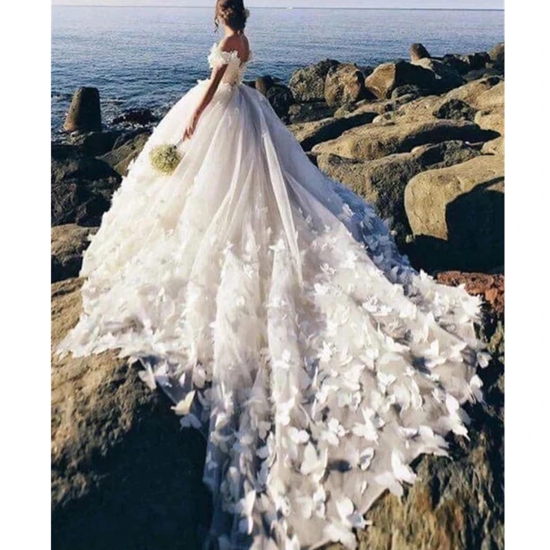 2023 Bridal Gowns Off The Shoulder Wedding Dresses 3D Butterflies Sweep Tain Vestidos De Noivas