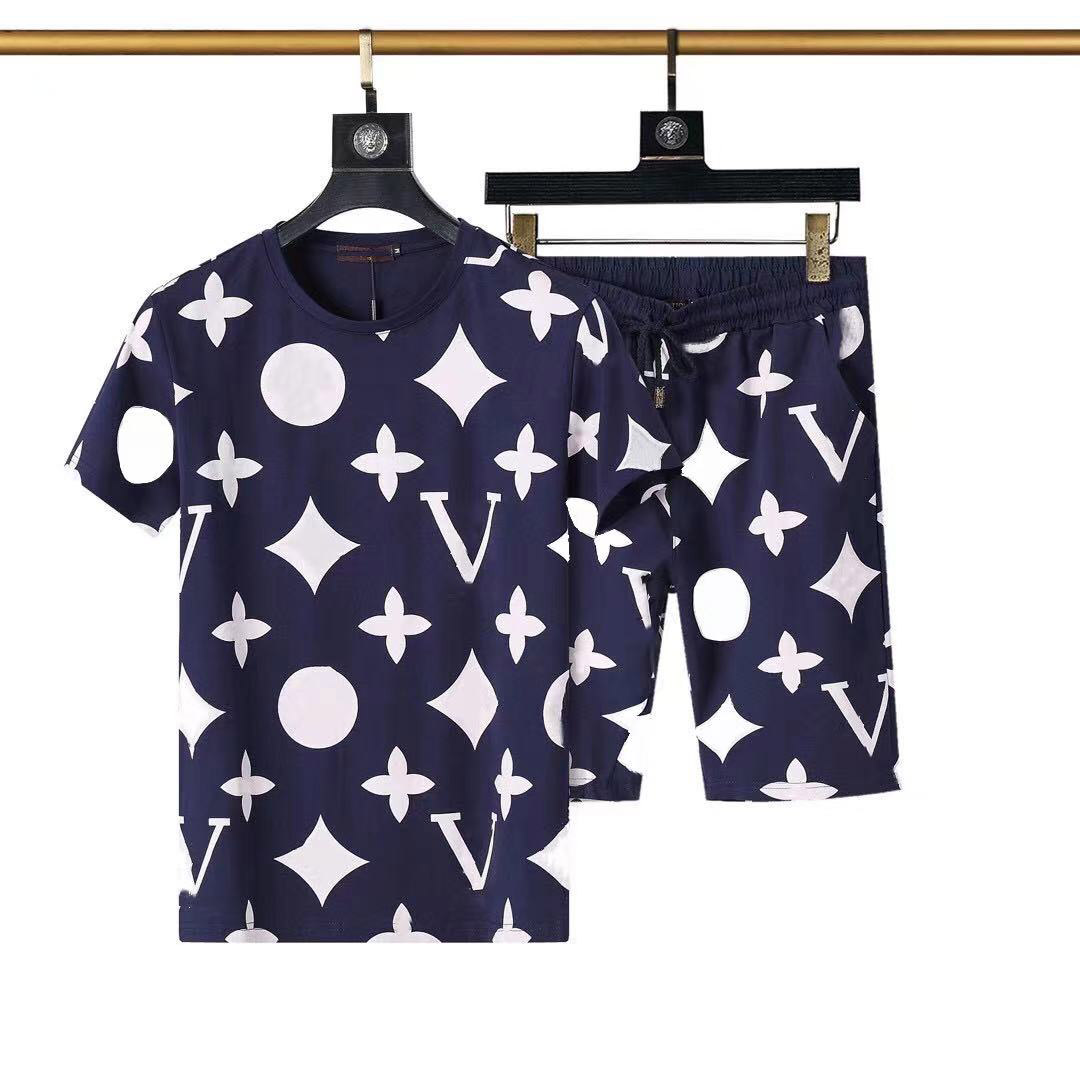 2023 mens tracksuits summer casual fashion Designer tracksuitsr tops men pants jogging breathable sportswear two-piece suit
2023 mens tracksuits summer casual fashion Designer tracksuitsr tops men pants jogging breathable sportswear two-piece suit