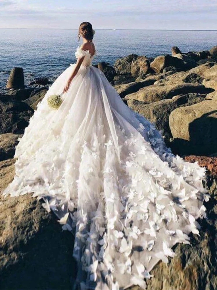2023 Bridal Gowns Off The Shoulder Wedding Dresses 3D Butterflies Sweep Tain Vestidos De Noivas