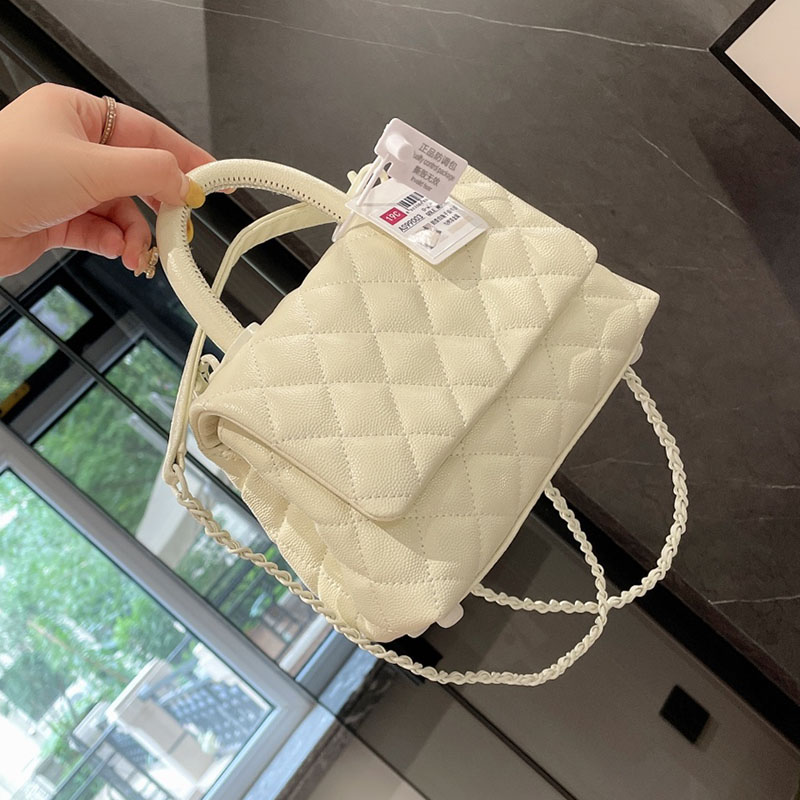 19CM Mini Flap Square Matte Grained Caviar Bags White Top Co Handle Totes Calfskin Cowhide Crossbody Clutch Pouch Lacquered Metal Desinger Quilted Luxury Handbags, Box
19CM Mini Flap Square Matte Grained Caviar Bags White Top Co Handle Totes Calfskin Cowhide Crossbody Clutch Pouch Lacquered Metal Desinger Quilted Luxury Handbags, Box