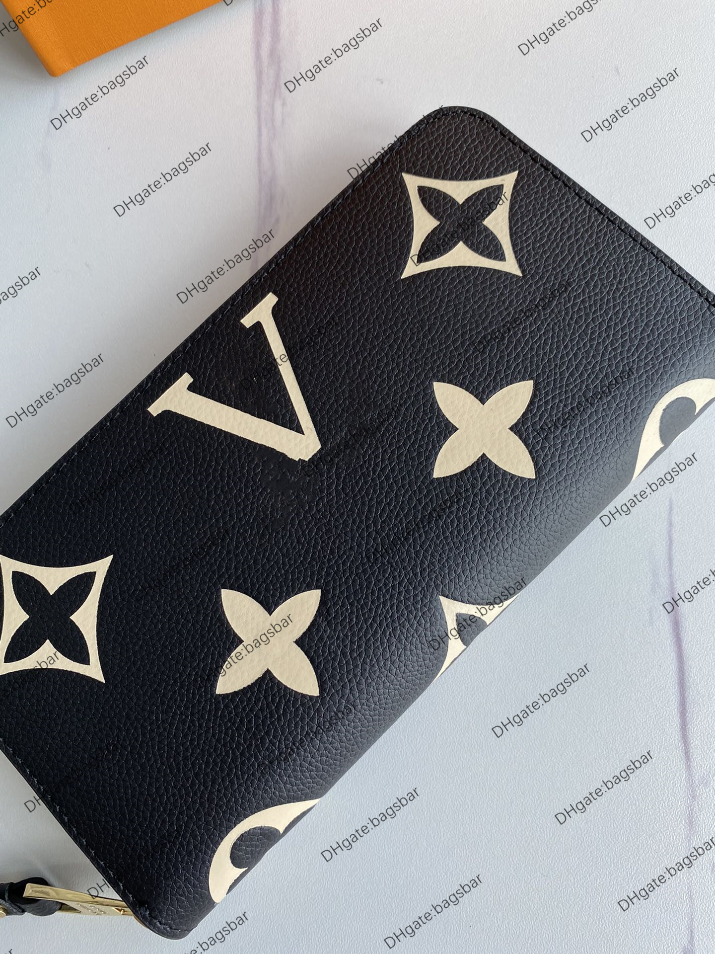 Women wallet card holder zipper WALLET stylish way to carry around money cards coins louiseitys viutonity lvity classical men leather purse Designer Wallets M69794, Khaki
Women wallet card holder zipper WALLET stylish way to carry around money cards coins louiseitys viutonity lvity classical men leather purse Designer Wallets M69794, Khaki