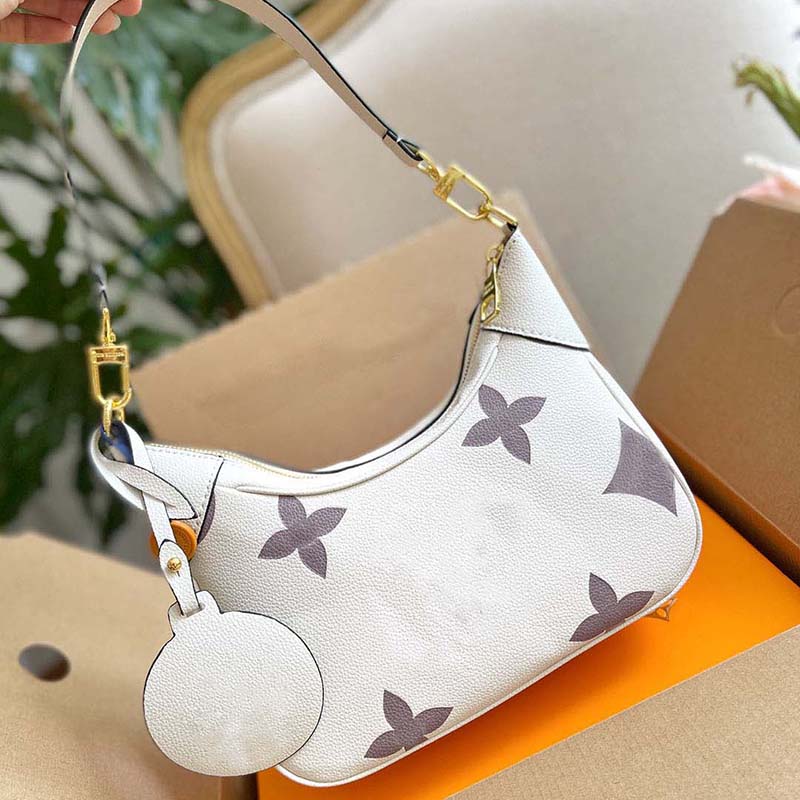 7A Designer Fashion Designer bag Plain luxurys Women Crossbody Bags Designers Shoulder Bags Women Bags Handbags Shoulder Bag cross body Fashion Versatile, White1
7A Designer Fashion Designer bag Plain luxurys Women Crossbody Bags Designers Shoulder Bags Women Bags Handbags Shoulder Bag cross body Fashion Versatile, White1