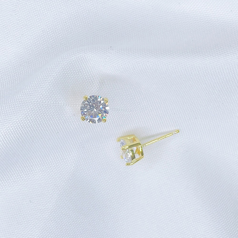 Classic Charm Zircon S925 Sterling Silver Stud Earring Ear Bone Nail Women Men No Fading No Allergies
