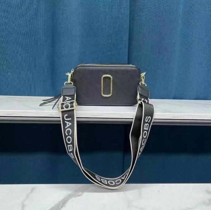 Evening Bags Designer New Fashion bag Ladie Handbag Famous totes Marc Jocobs Snapshot Camera Small Crossbody purse Women Shoulder Bags Messenger cross, Blue
Evening Bags Designer New Fashion bag Ladie Handbag Famous totes Marc Jocobs Snapshot Camera Small Crossbody purse Women Shoulder Bags Messenger cross, Blue