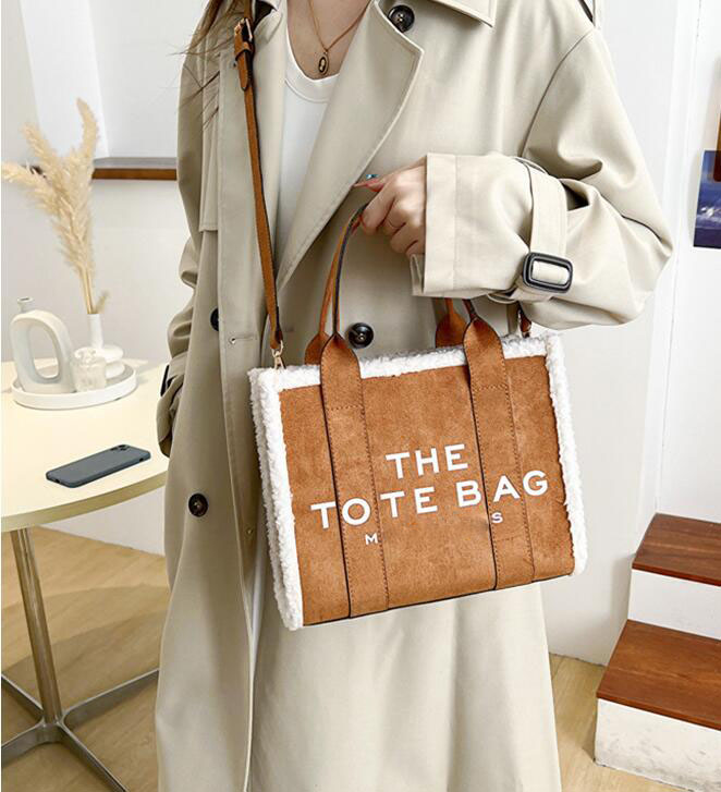 Marc Designer Bag Tote Women Casual Large Capacity Handbag Fashion Beach PU Leather Crossbody Bags Luxury Brand Shoulder Bag Wallet y0086100, Green
Marc Designer Bag Tote Women Casual Large Capacity Handbag Fashion Beach PU Leather Crossbody Bags Luxury Brand Shoulder Bag Wallet y0086100, Green