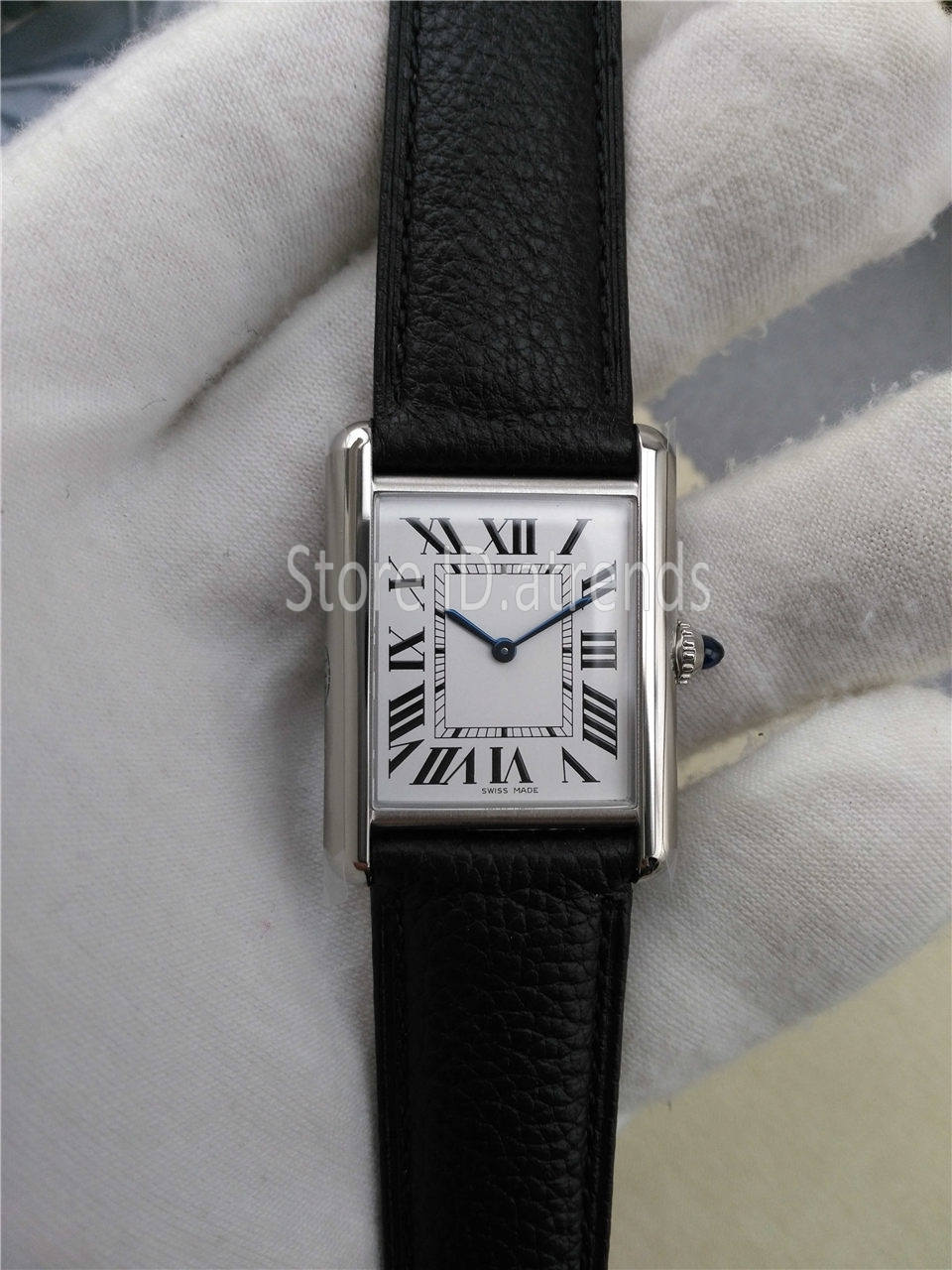 Super Must Top Fashion Quartz Watch Women Silver Dial Black Leather Strap Wristwatch Classic Rectangle Design Ladies Dress Clock 1537, Small size
Super Must Top Fashion Quartz Watch Women Silver Dial Black Leather Strap Wristwatch Classic Rectangle Design Ladies Dress Clock 1537, Small size