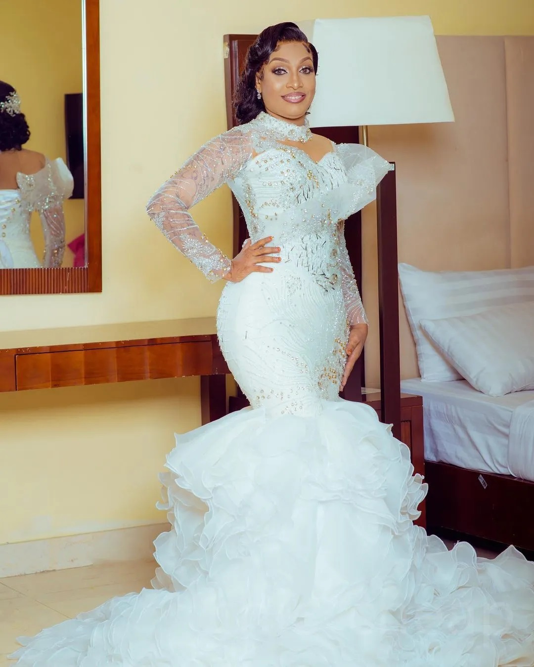 Beaded Mermaid Wedding Dresses Bridal Gown Long Sleeves Ruffles High Neck Illusion Custom Made Beach Country Plus Size Vestido De Novia