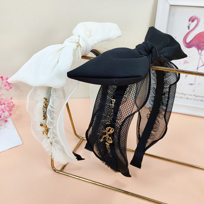 Luxury Designer Hairpin Headbands Elastic Hair Hoop Handmade Brand Triangle P-Letter Retro Style Exaggerated Personality Temperament Headband home 
Luxury Designer Hairpin Headbands Elastic Hair Hoop Handmade Brand Triangle P-Letter Retro Style Exaggerated Personality Temperament Headband home