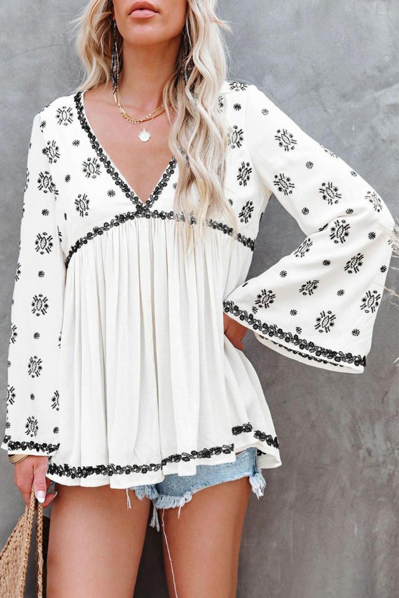 Women' Blouses White V Neck Embroidered Flare Sleeve Pleated Hem Top Women Casual Autumn Spring Babydoll -2XL
Women' Blouses White V Neck Embroidered Flare Sleeve Pleated Hem Top Women Casual Autumn Spring Babydoll -2XL