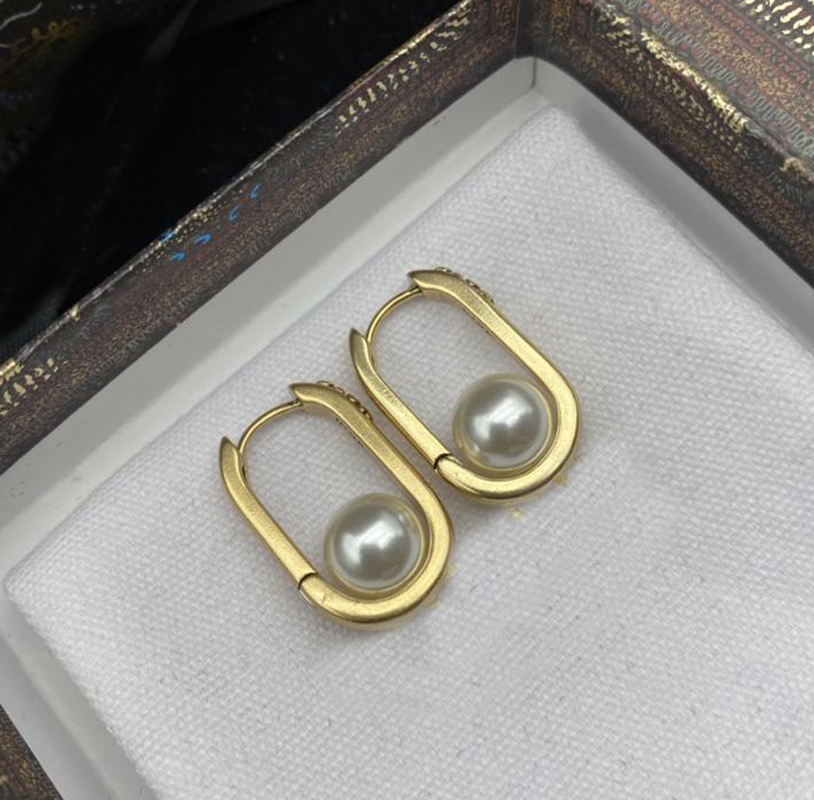 2022 Dangle Hoop earrings with Peral for lady Women Party Wedding Lovers gift engagement Jewelry Bride
2022 Dangle Hoop earrings with Peral for lady Women Party Wedding Lovers gift engagement Jewelry Bride