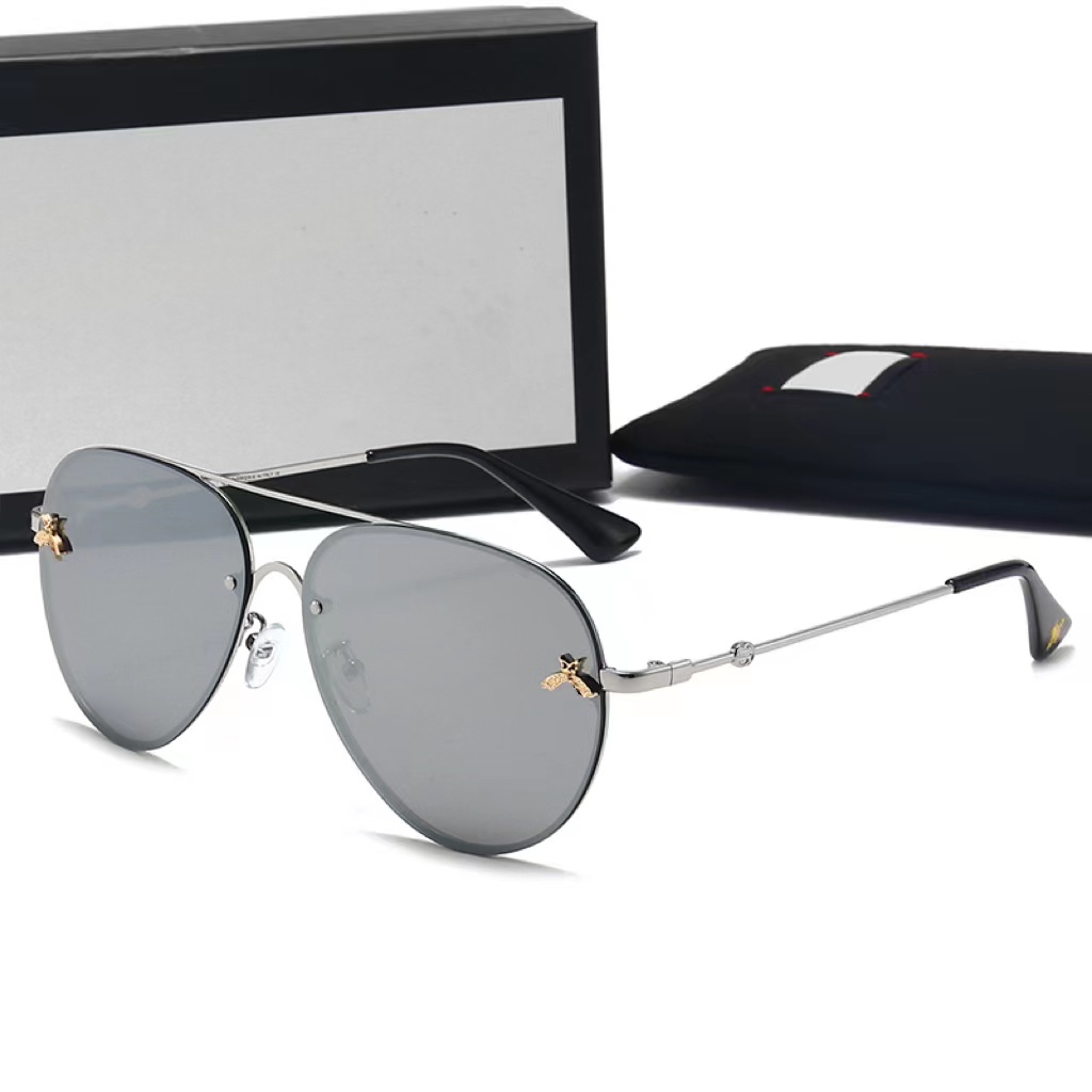 Sunglasses 2022 Designer sunglasses for men and women small bees fashion trend driving outdoor travel clothing paired UV protection
Sunglasses 2022 Designer sunglasses for men and women small bees fashion trend driving outdoor travel clothing paired UV protection