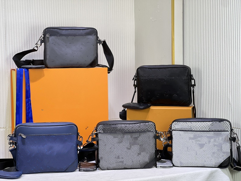 5A Quality Genuine Leather Men's bag designer bags 3pcs Detachable Trio Messenger Bags Men Crossbody 3 in 1 Set women Shoulder Bag Handbags Purse Wallet With Box, Black grid print
5A Quality Genuine Leather Men's bag designer bags 3pcs Detachable Trio Messenger Bags Men Crossbody 3 in 1 Set women Shoulder Bag Handbags Purse Wallet With Box, Black grid print