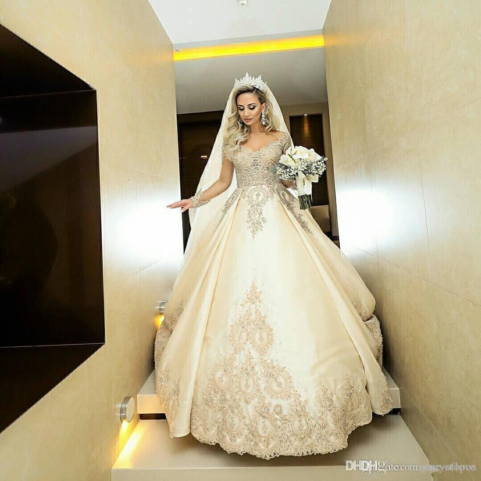 Champagne Vintage Satin Lace Applique Ball Wedding Dress Elegant Long Sleeves Princess Plus Size Saudi Arabic Dubai Bridal Gown BC