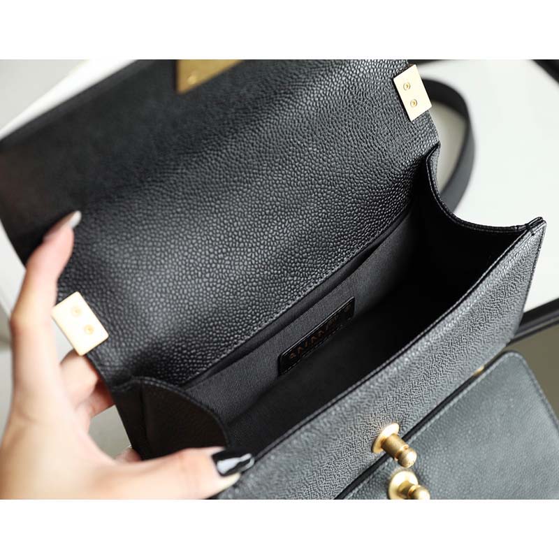 AAAAA Shoulder designer bag strap lady clutch wholesale totes handbags shoulder bags original imported leather crossbody shoulder bag check letter brand, Black
AAAAA Shoulder designer bag strap lady clutch wholesale totes handbags shoulder bags original imported leather crossbody shoulder bag check letter brand, Black